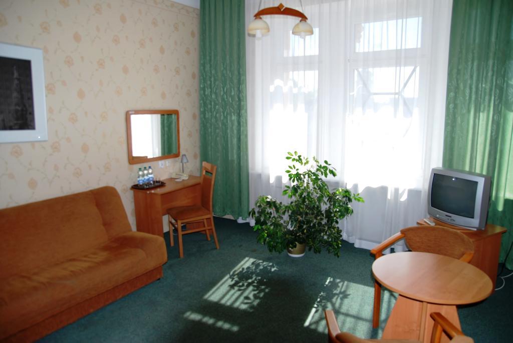 Palac Polonia Lodz  Room photo